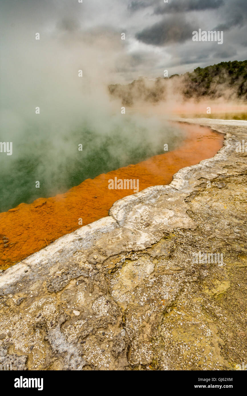Wai-O-Tapu vicino a Rotorua, Nuova Zelanda geologia geotermia Foto Stock