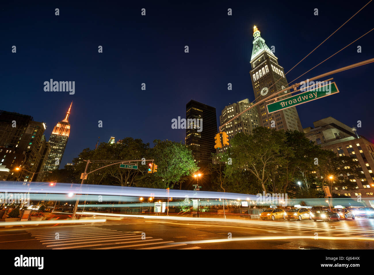 Twilight a Madison Square Park,23rd Street e Broadway con grattacieli. Flatiron District, Manhattan New York City Foto Stock