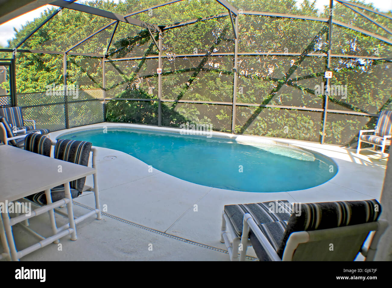 Una piscina e lanai in Florida. Foto Stock