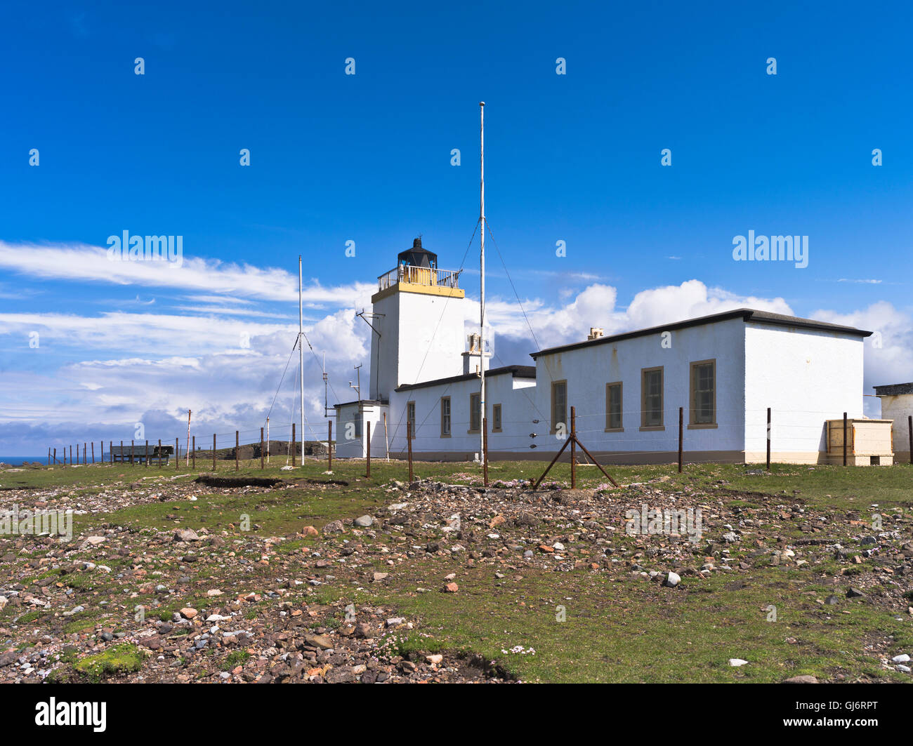 dh Scottish Lighthouses uk ESHANESS LIGHTHOUSE SHETLAND SCOTLAND Esha Ness edifici di casa chiari Foto Stock