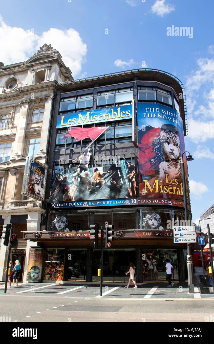 Les Miserables al Queen's Theatre Central West End di Londra su Shaftesbury Avenue Foto Stock