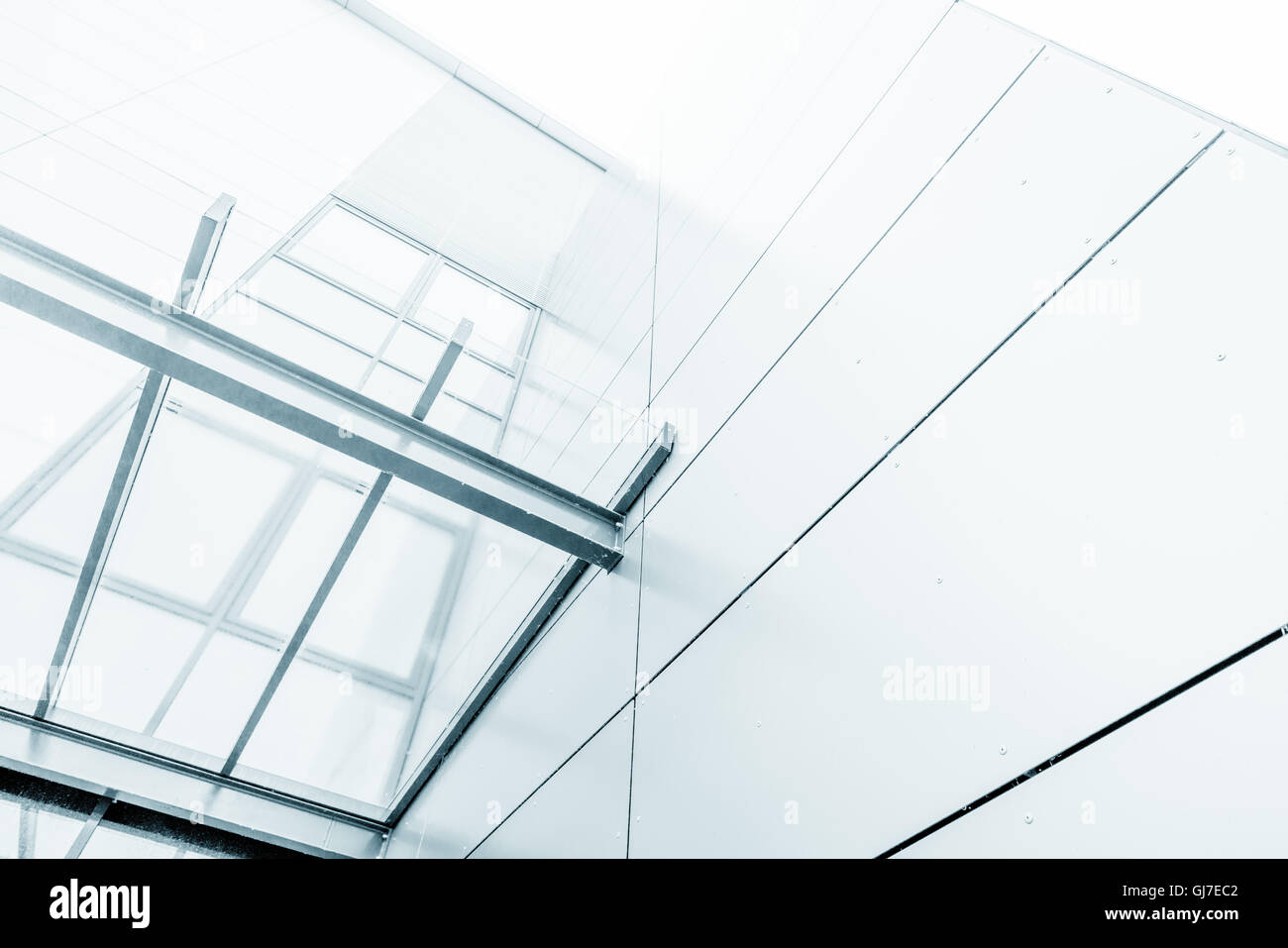 Blu con pareti di vetro dei grattacieli Foto Stock