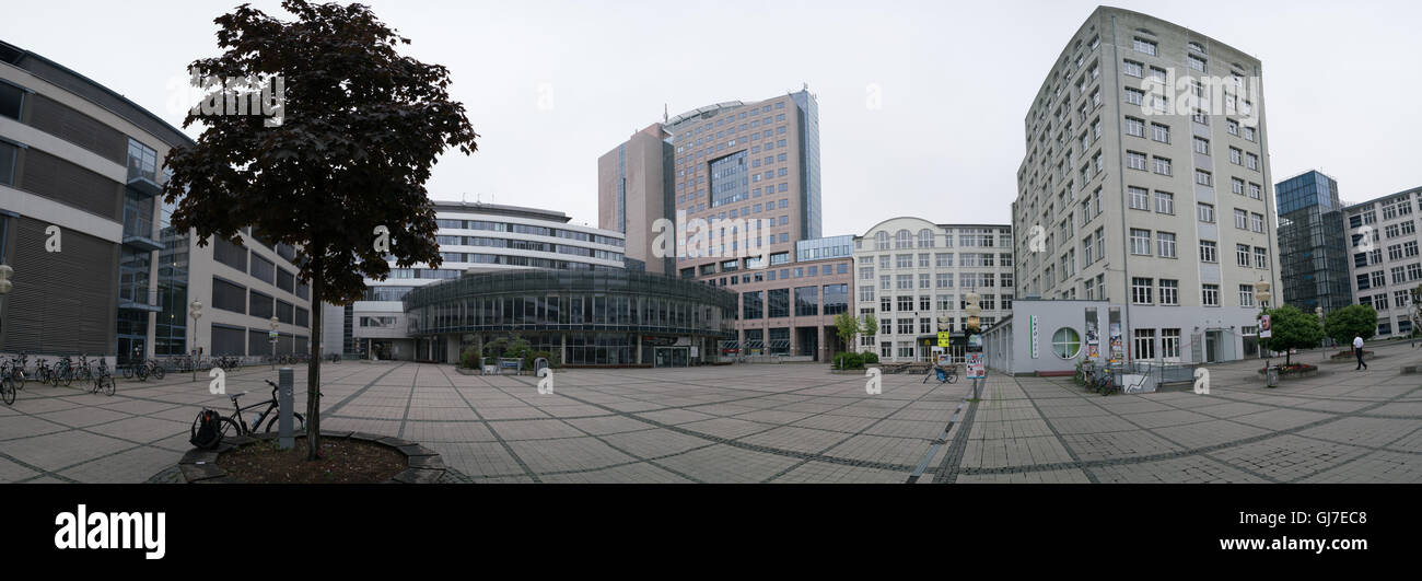 JENA, Germania - maggio, 29, 2016: Campus - Friedrich-Schiller-Universität di Jena. L'università è stata fondata nel 1558 e il conteggio è Foto Stock