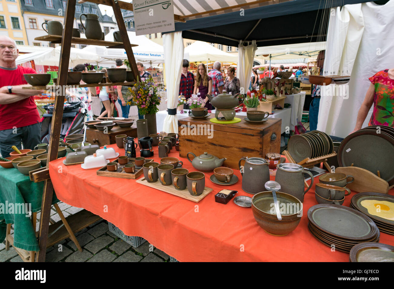 GERA, Germania - maggio, 29, 2016: Ceramiche e mercato pots Foto Stock