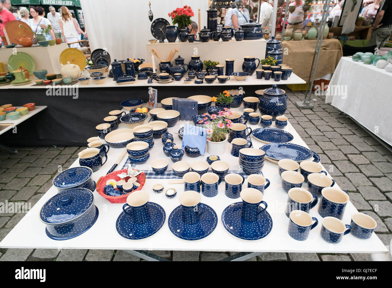GERA, Germania - maggio, 29, 2016: Ceramiche e mercato pots Foto Stock