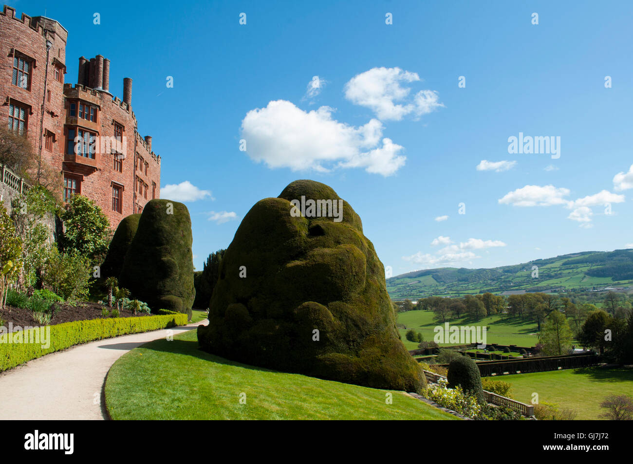 Powis Castle e giardino in Welspool, Galles Foto Stock