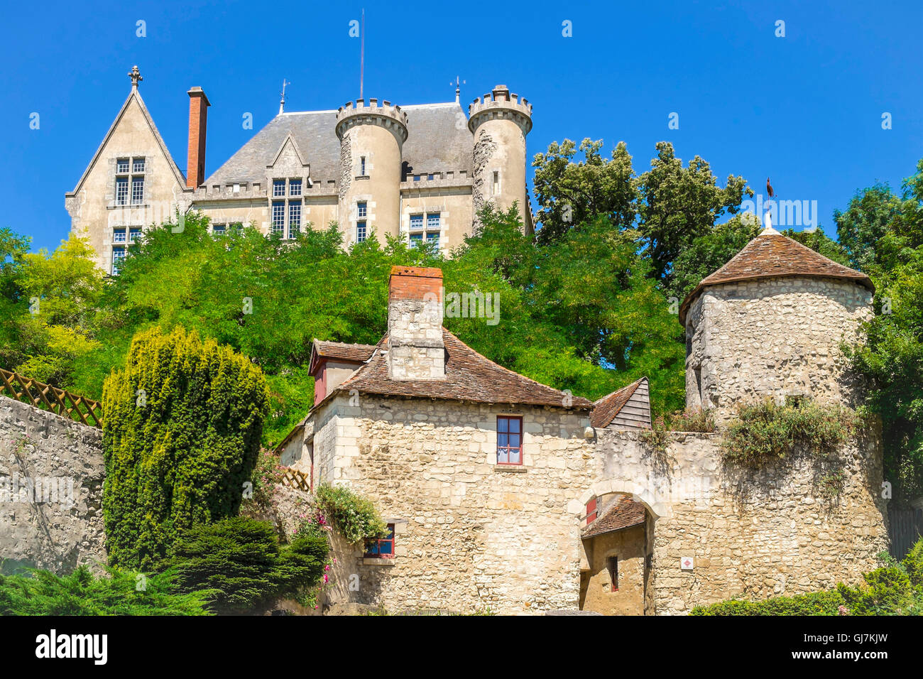 Chateau du Lion e gatehouse museum, Preuilly-sur-Claise - Francia. Foto Stock