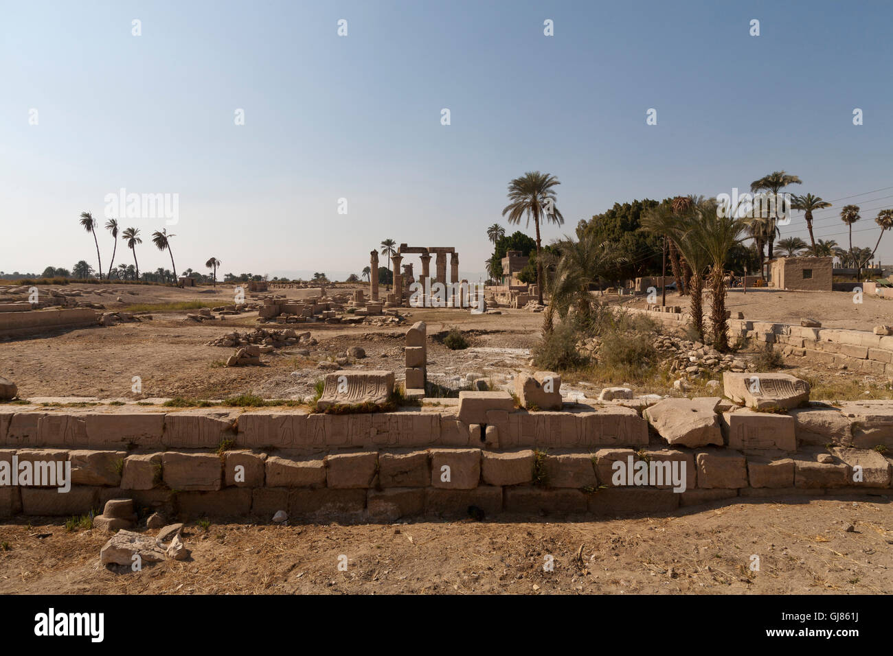 Il Tempio di Falcon-intitolata dio Montu a Medamud, a nord di Luxor, Egitto Foto Stock