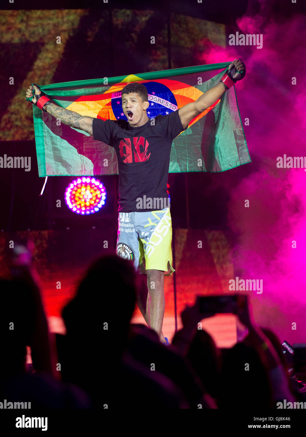 Macao, Hong Kong S.A.R, Cina. 13 Ago, 2016. ADRIAN MORAES.brasiliano Adriano MORAES precedenti il campionato di peso mosca interinale titolo contro Tilek Batyrov.One Championship, eroi del mondo di mixed martial arts torneo. Credito: Jayne Russell/ZUMA filo/Alamy Live News Foto Stock