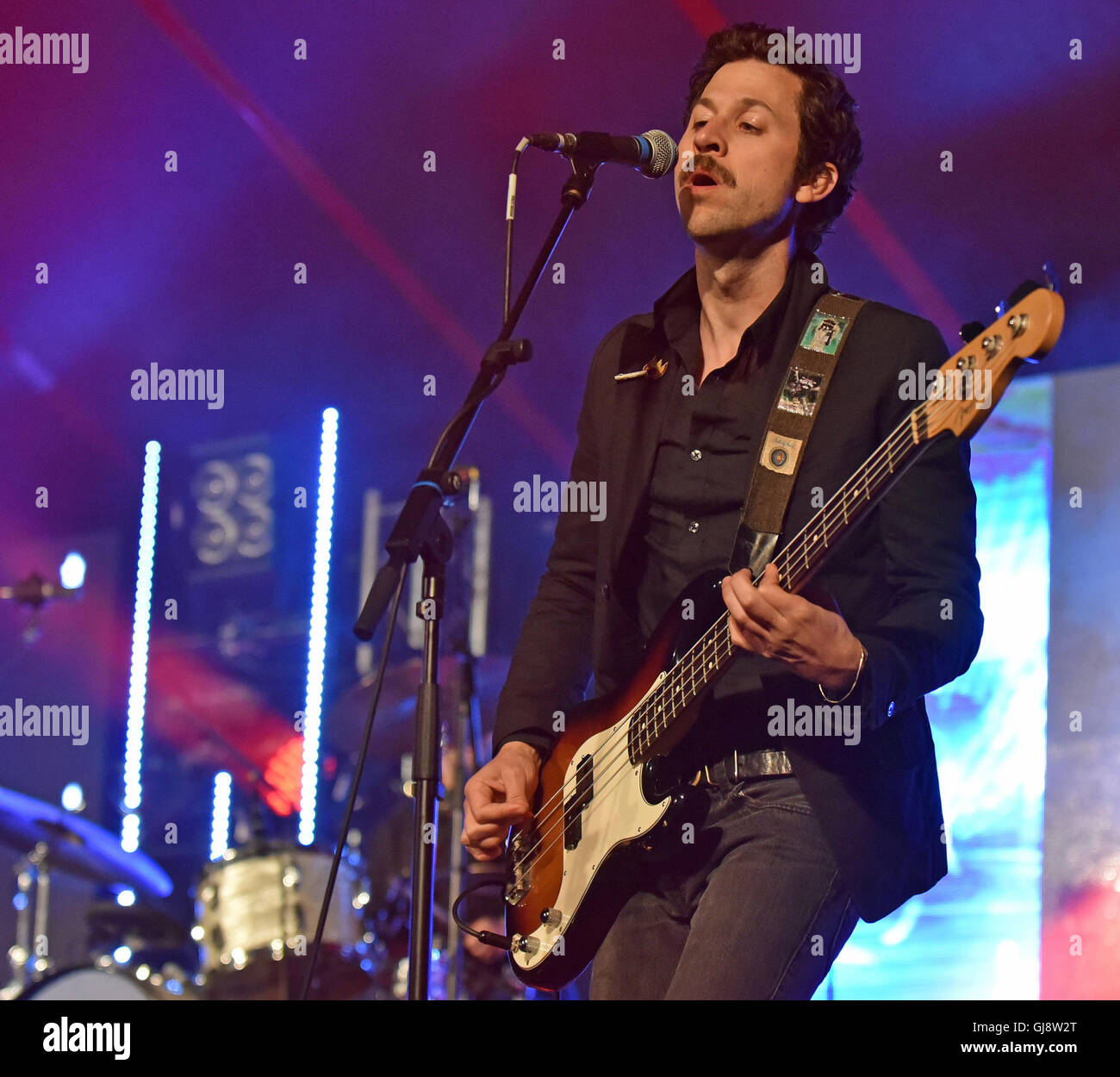 Ledbury, Regno Unito. 13 Agosto, 2016. :Ledbury REGNO UNITO Eastnor Castle, Lakefest. Ci sono scienziati di eseguire sul palco principale data 13/08/2016 Credit: charlie bryan/Alamy Live News Foto Stock