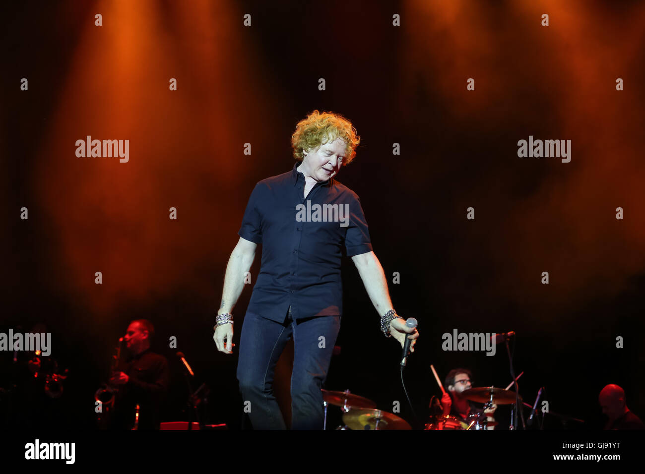 Betley, Cheshire, Regno Unito. 14 Ago, 2016. Simply Red eseguire live a corte Betley Farm come parte del Betley concerti. Credito: Simon Newbury/Alamy Live News Foto Stock