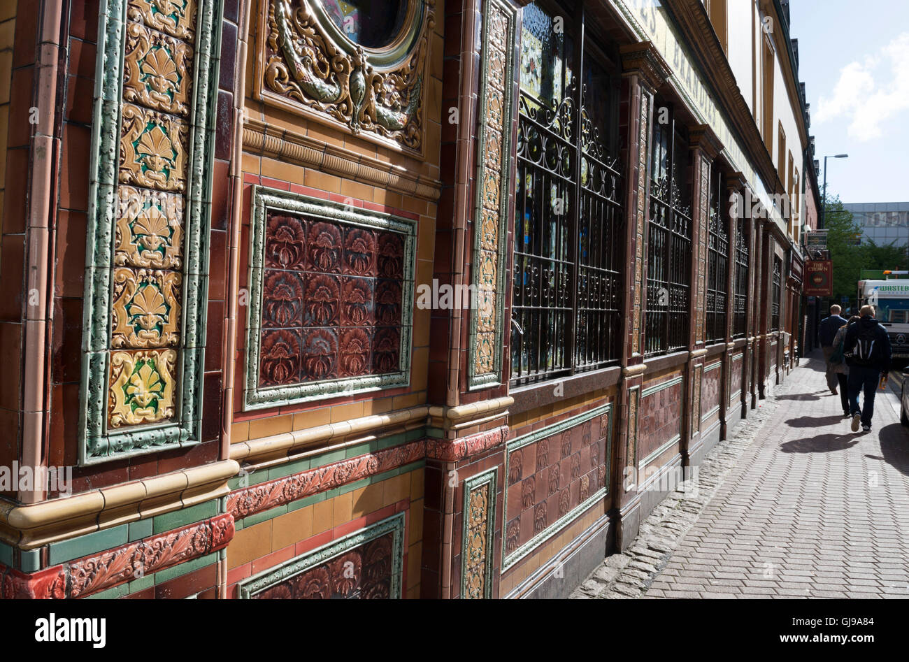 Pub decorato nel centro di Belfast Foto Stock