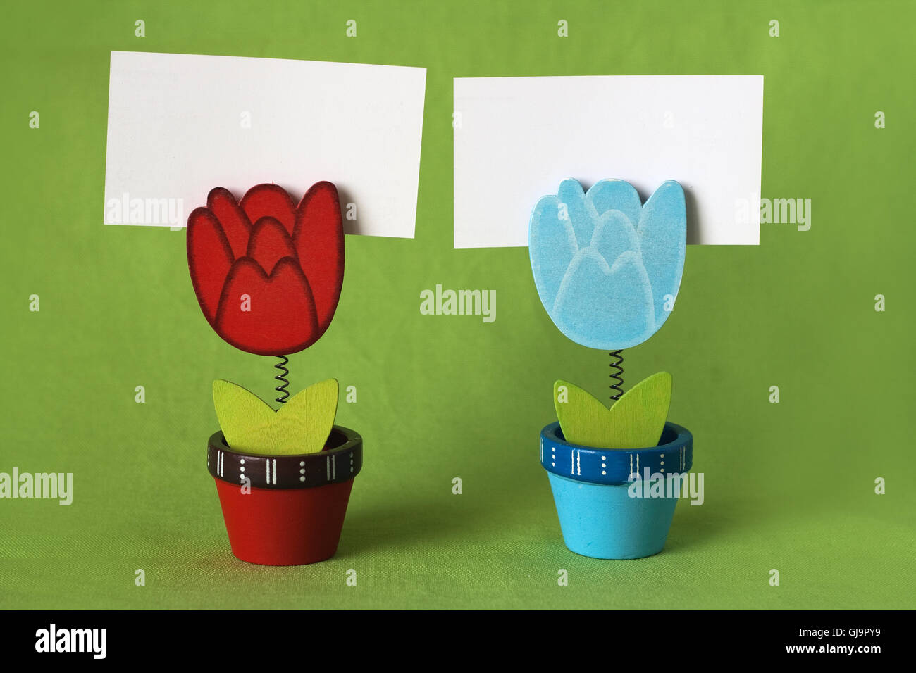 Due pioli in forma di tulipani per le note Foto Stock