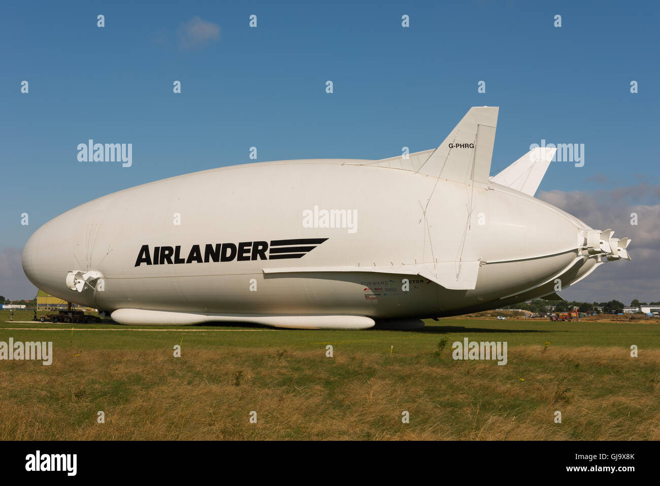 Airlander 10, più grande del mondo di aeromobili a Cardington hangar, Bedfordshire, Regno Unito Foto Stock