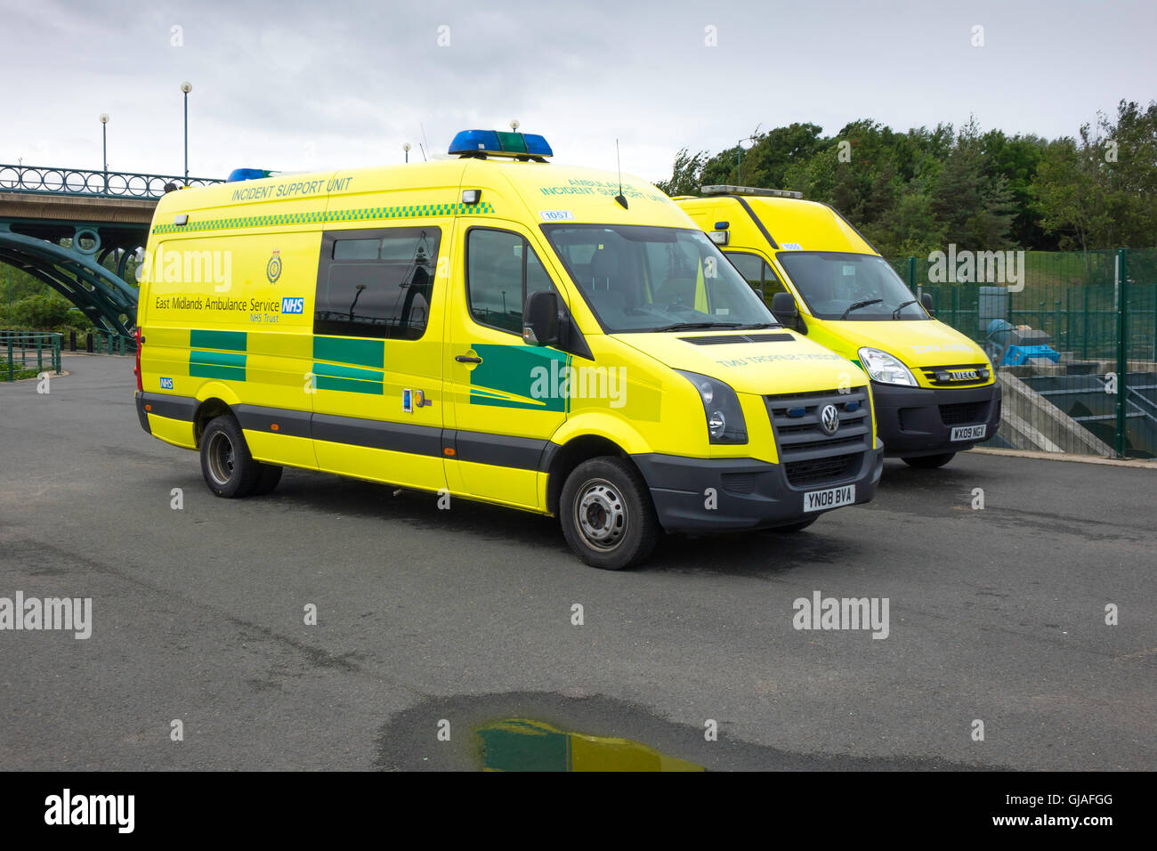 Incidente ambulanza Unità di supporto i veicoli da East Midlands NHS a Tees il Barrage White Water corso per la formazione degli equipaggi Foto Stock