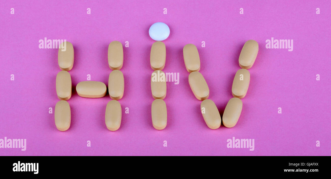 La terapia dell'hiv efavirenz su sfondo rosa Foto Stock
