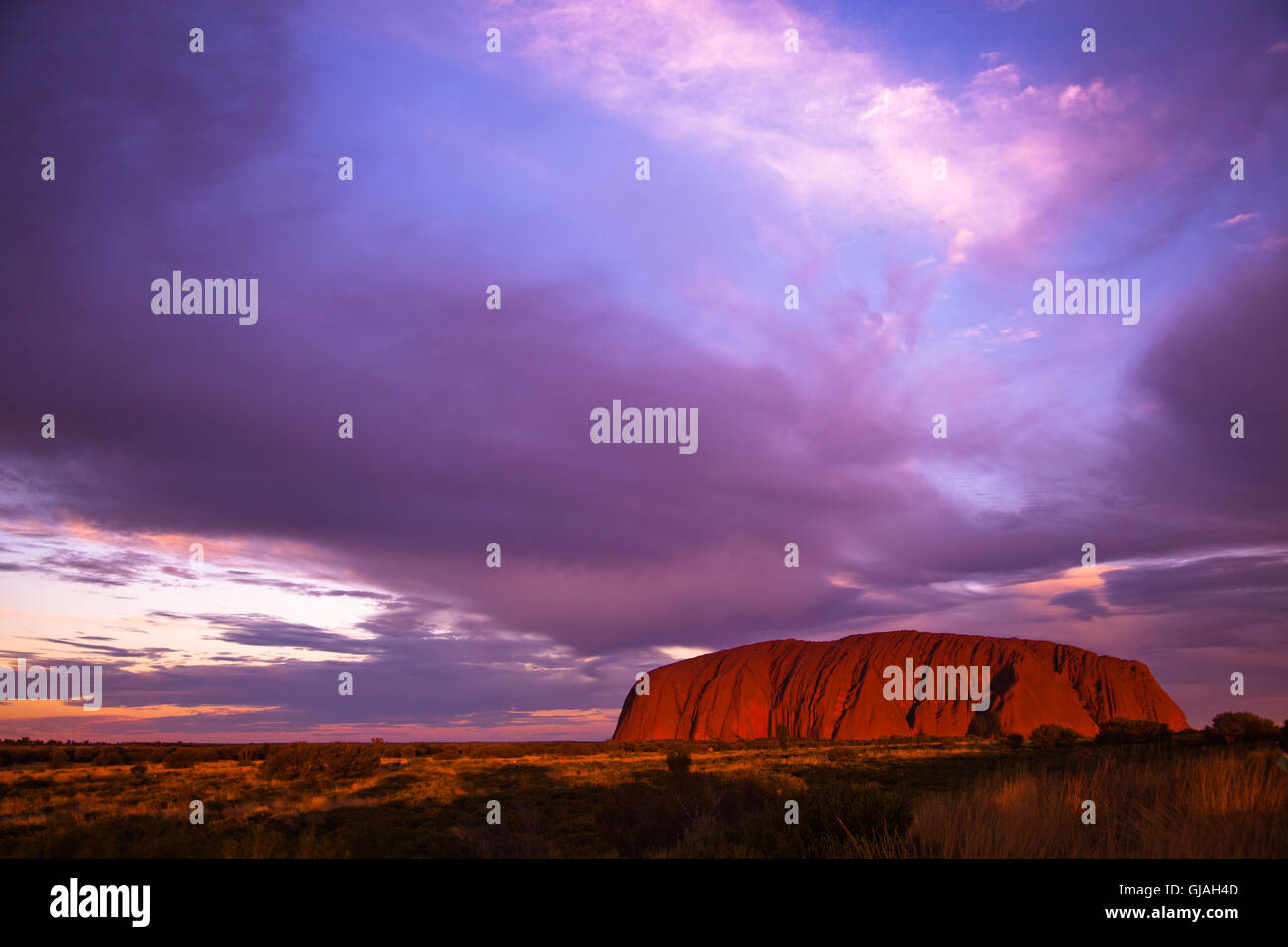 Uluru al tramonto. Uluru-Kata Tjuta National Park, Australia Foto Stock