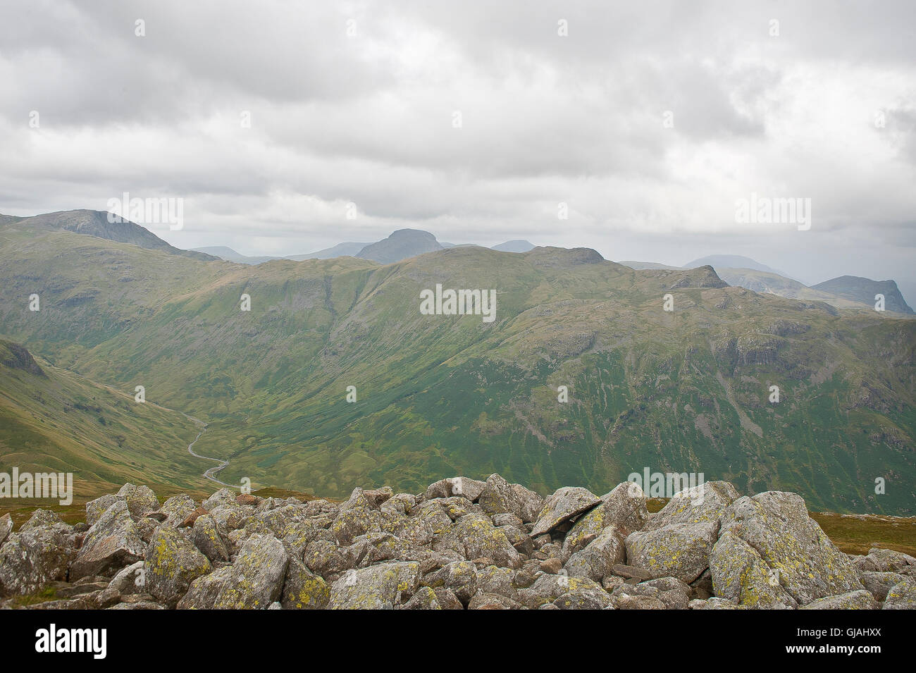 Ascendente di sollevamento elevato lungo greenup gill da Silverdale, Keswick, Lake District, cumbria Foto Stock