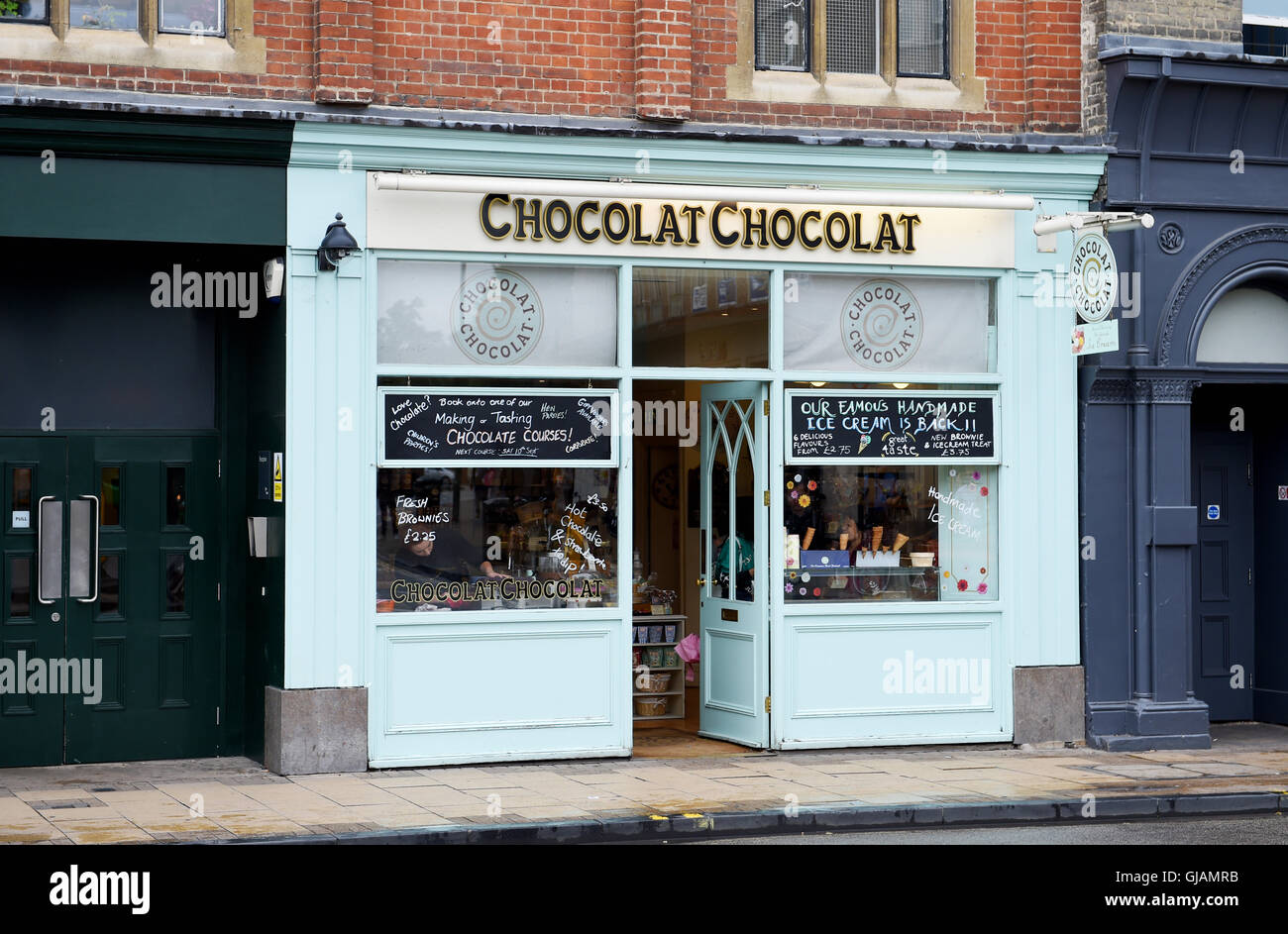 Cambridge Cambridgeshire Regno Unito - il famoso Chocolat Chocolat Shop Foto Stock