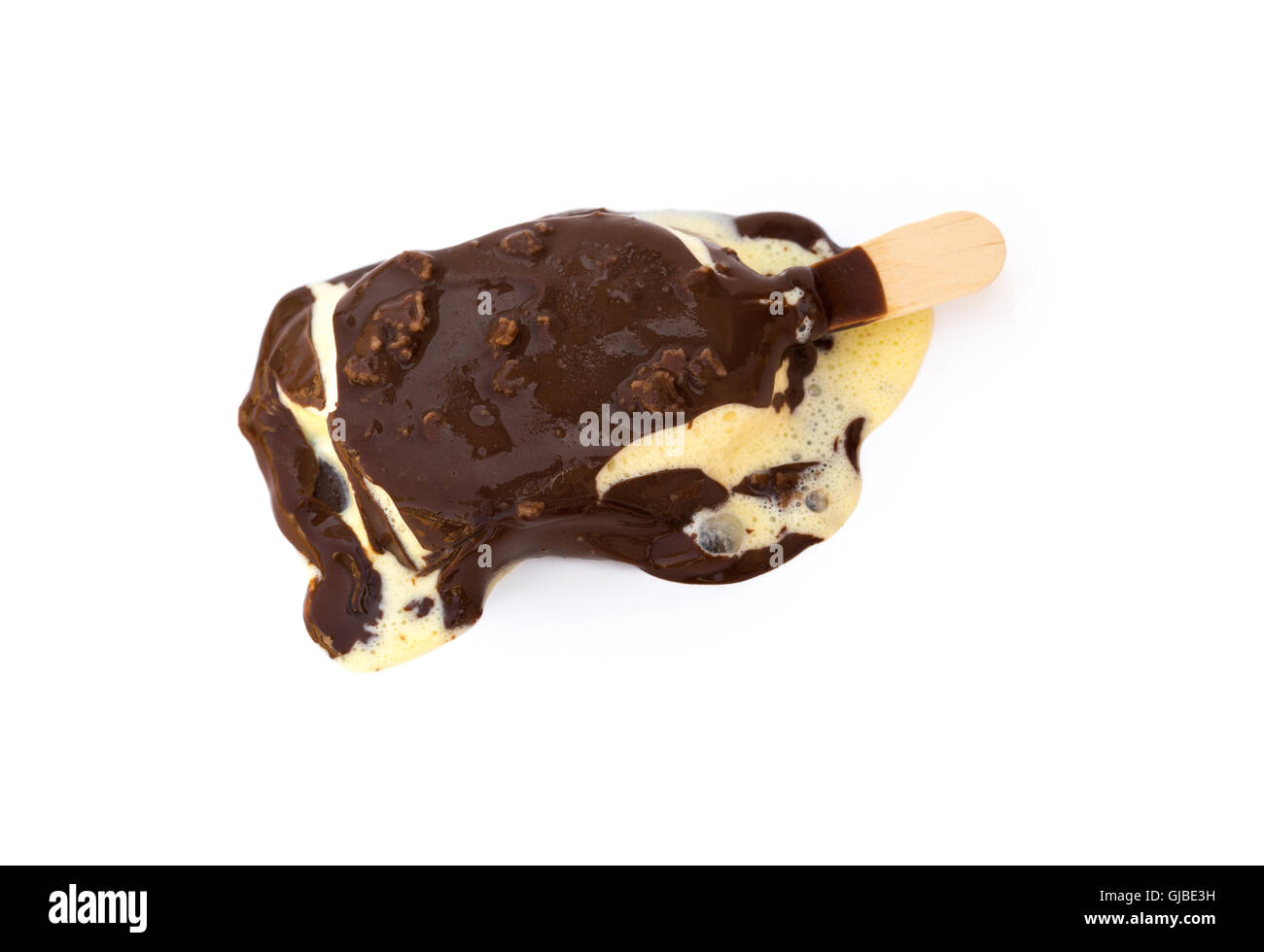Esterno di cioccolato gelato fusione di un sacco su sfondo bianco Foto Stock