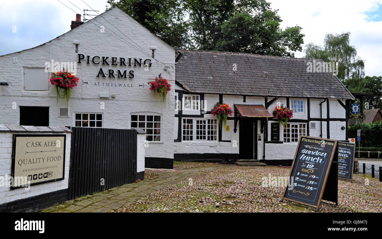 Il Pickering Arms pub, Thelwall, Warrington, Cheshire, North West England, Regno Unito , WA4 2SU Foto Stock
