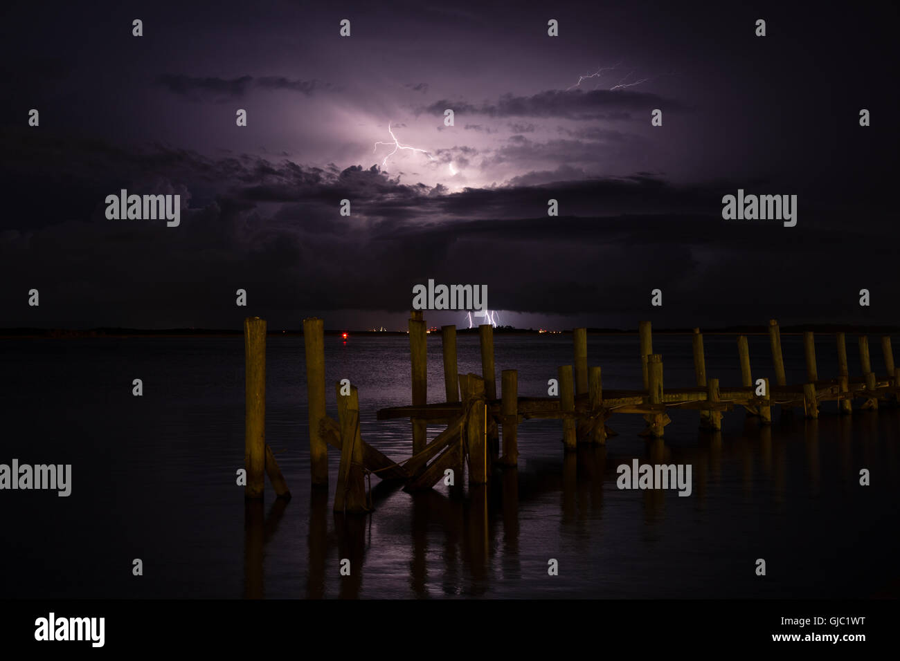 Lightning Over St. Mary's, Georgia. Colpo da Fernandina Beach, Florida. Foto Stock