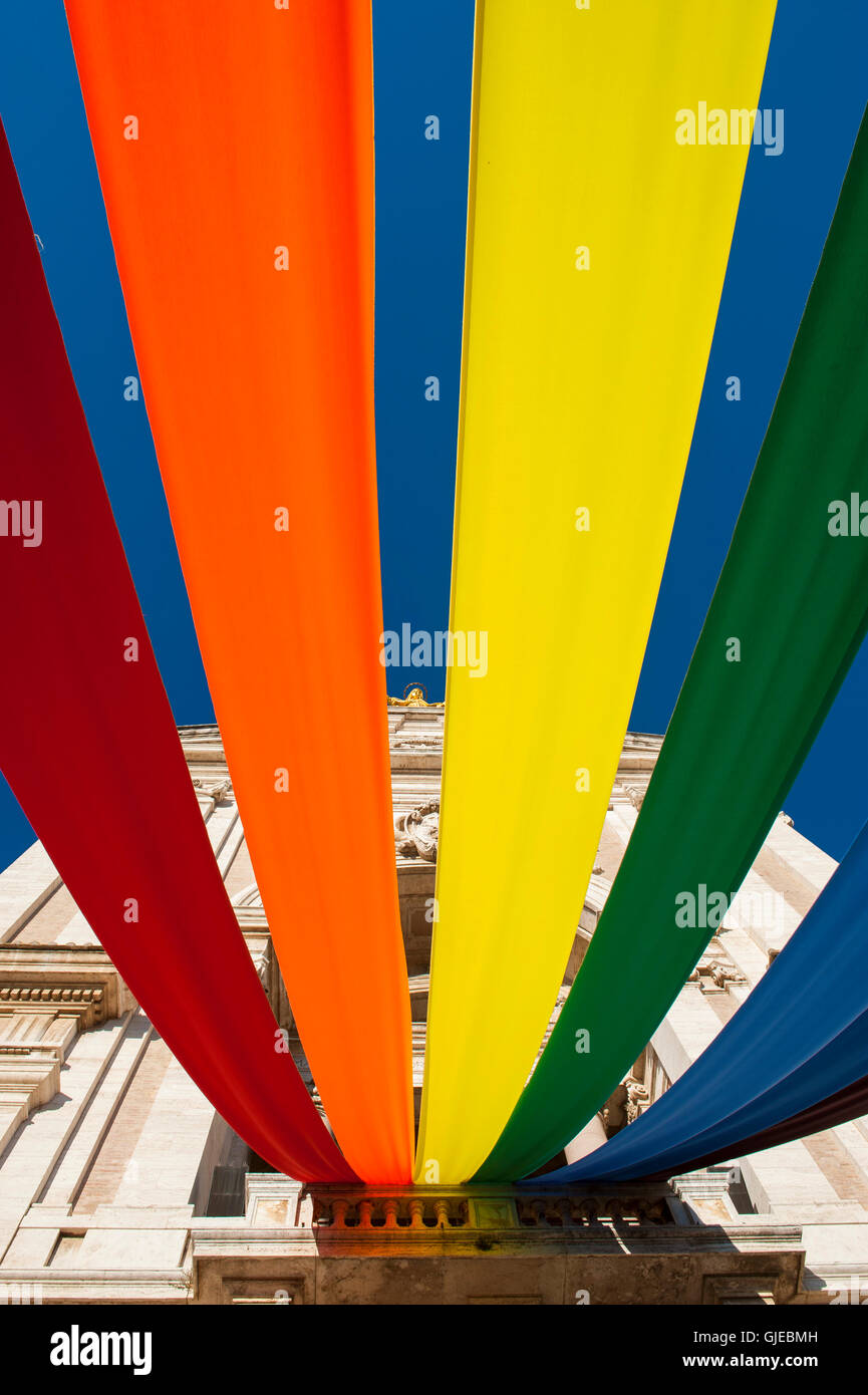 Chiesa di Santa Maria degli Angeli, Umbria. I colori in occasione della "Festa degli Angeli", alla fine di settembre Foto Stock