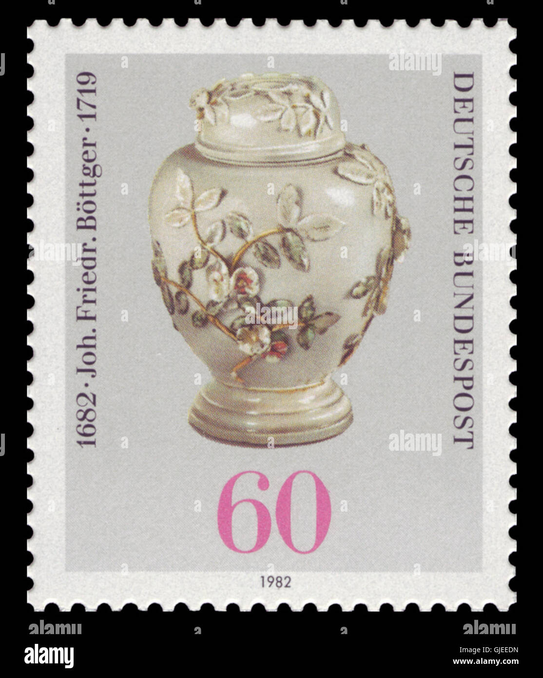 Il francobollo DBP del 1982 commemora Johann Friedrich Böttger, noto per il suo contributo alla produzione europea di porcellane. Il timbro è contrassegnato con un timbro postale ufficiale dell'epoca. Foto Stock