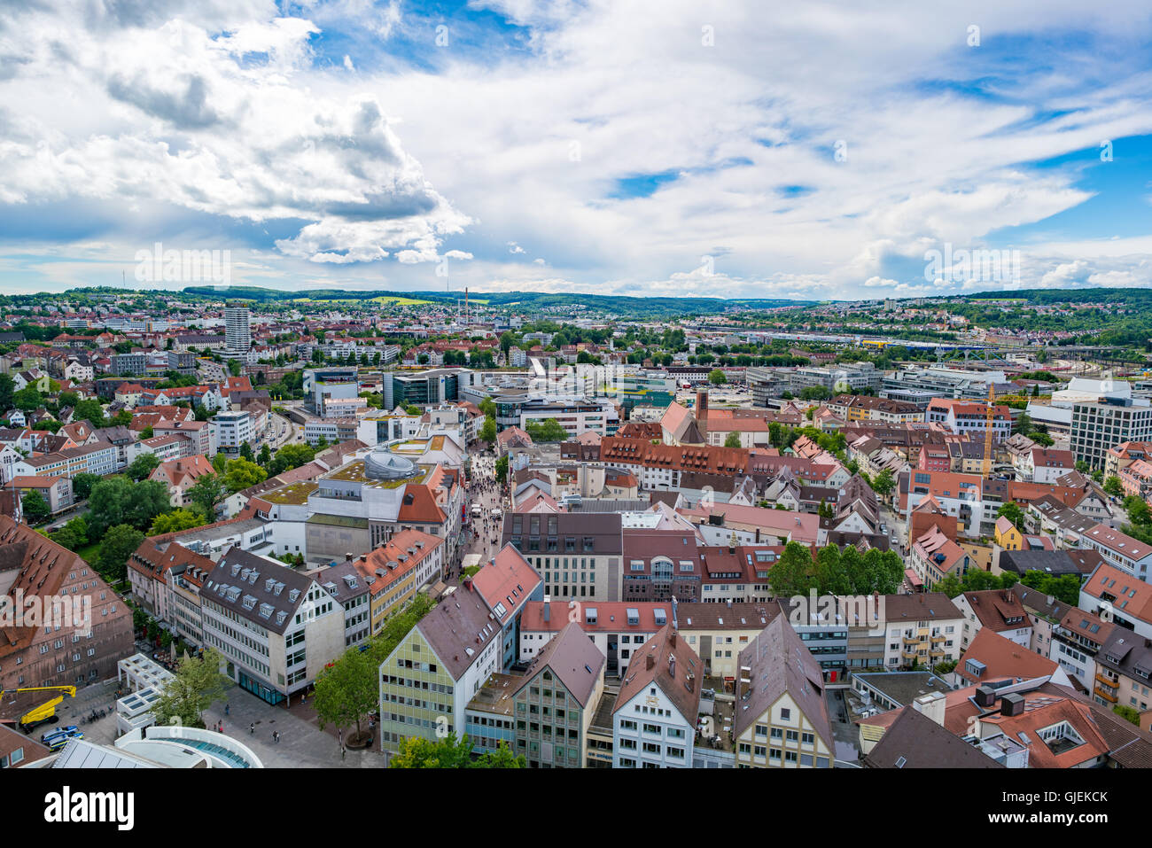 ULM, Germania - 18 giugno 2016: Ulm e fiume Danubio Bird view, Germania. Ulm è principalmente noto per avere il più alto chiesa in t Foto Stock