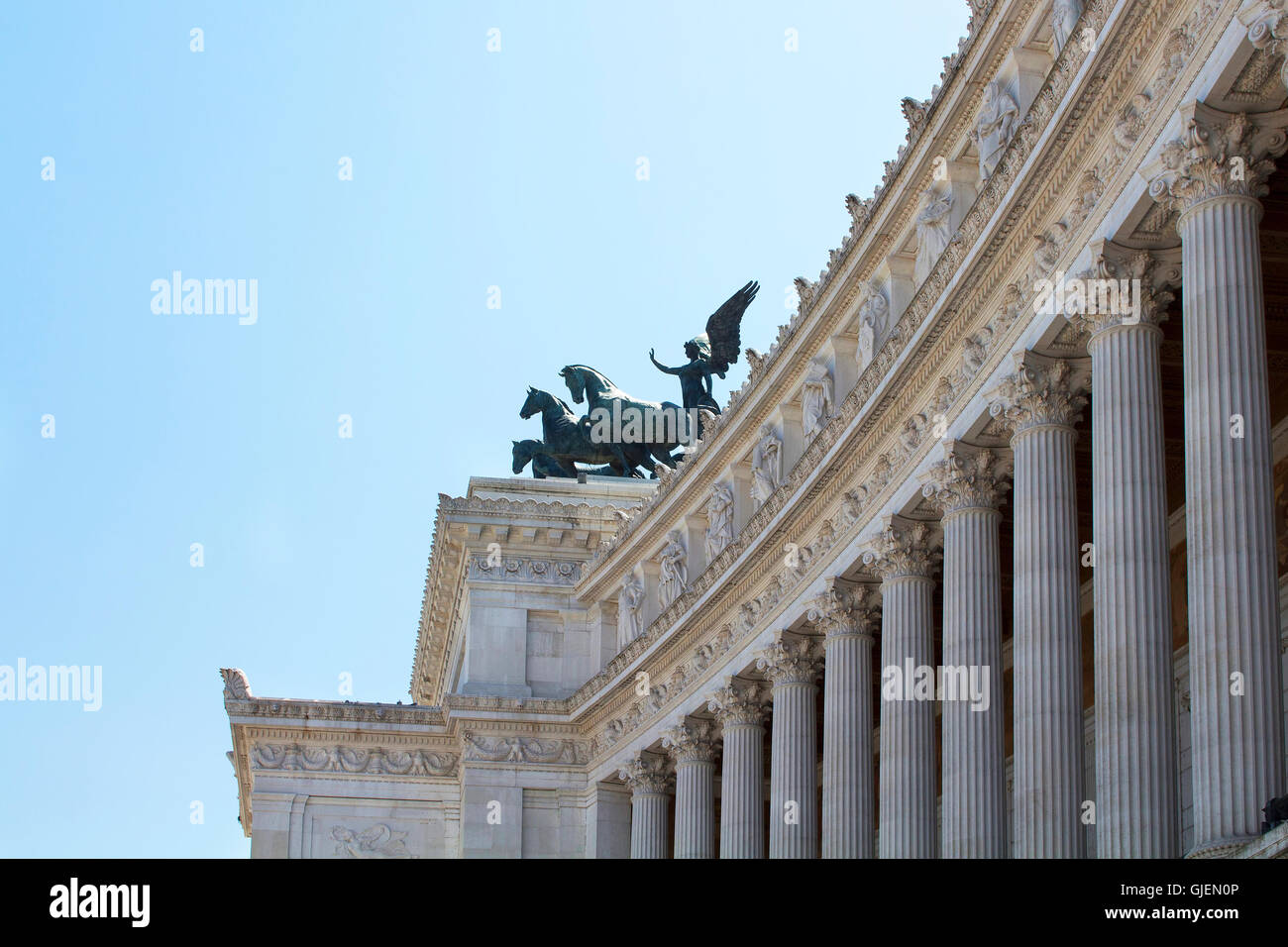 Vista laterale dell Altare della Patria a Piazza Venezia a Roma Foto Stock