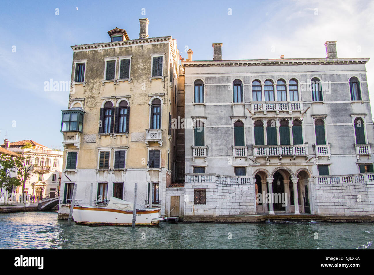Proprietà lungo il Grand Canal, Venezia, Veneto, Italia. Foto Stock