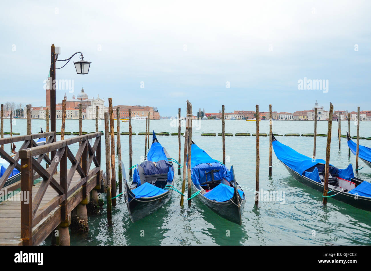 Il famoso gondole a Venezia, Italia Foto Stock