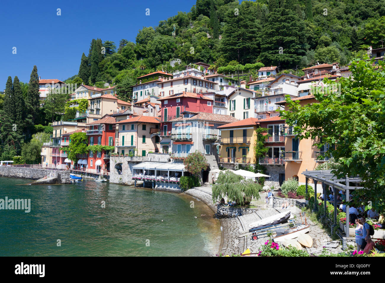 Il porto di Varenna sul lago di Como, Lombardia, Italia. Foto Stock