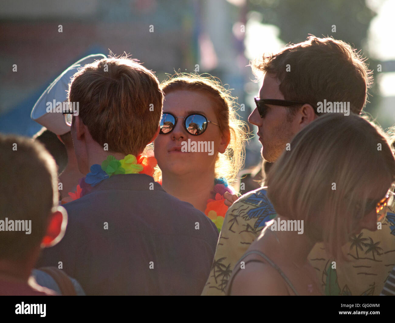 Una parte di strada in Kemp città durante la serata di Brighton Pride 2016 Foto Stock