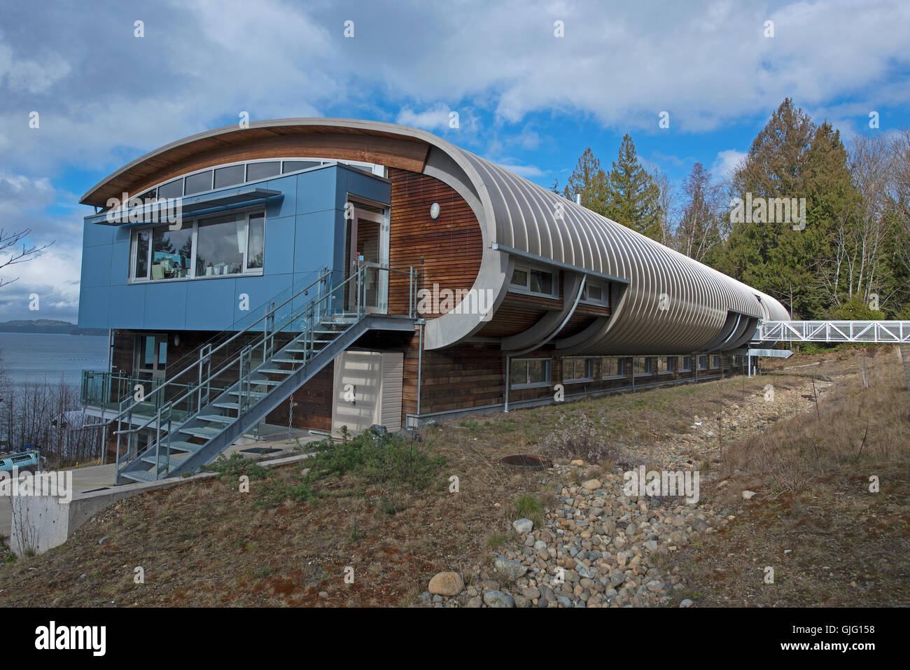 La profonda baia marina stazione di campo a Bowser sull'Isola di Vancouver SCO 11,157. Foto Stock