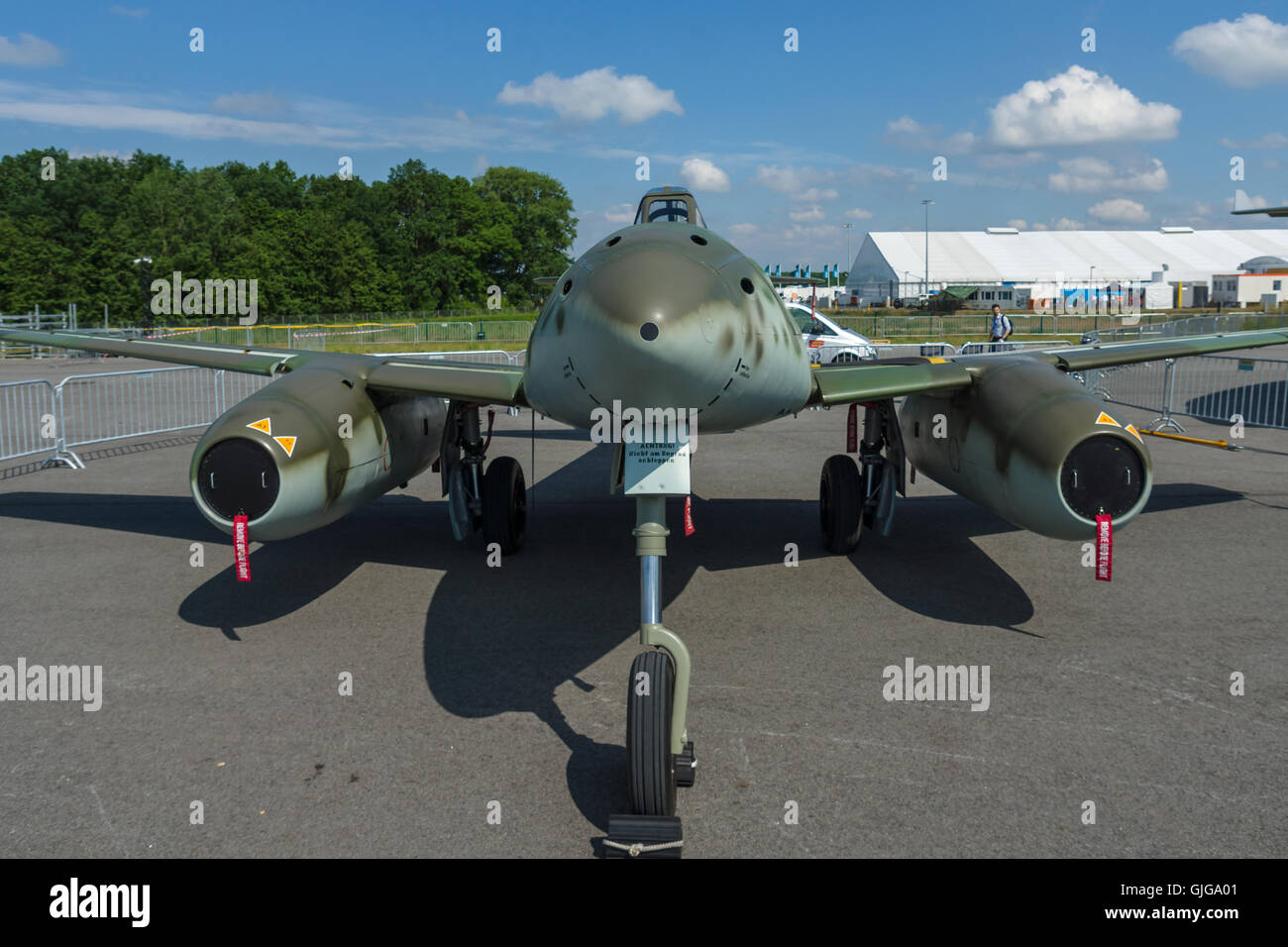 Degli aerei da caccia Messerschmitt Me 262 B-1a 'Schwalbe'. Replica moderna dal gruppo di Airbus. Foto Stock