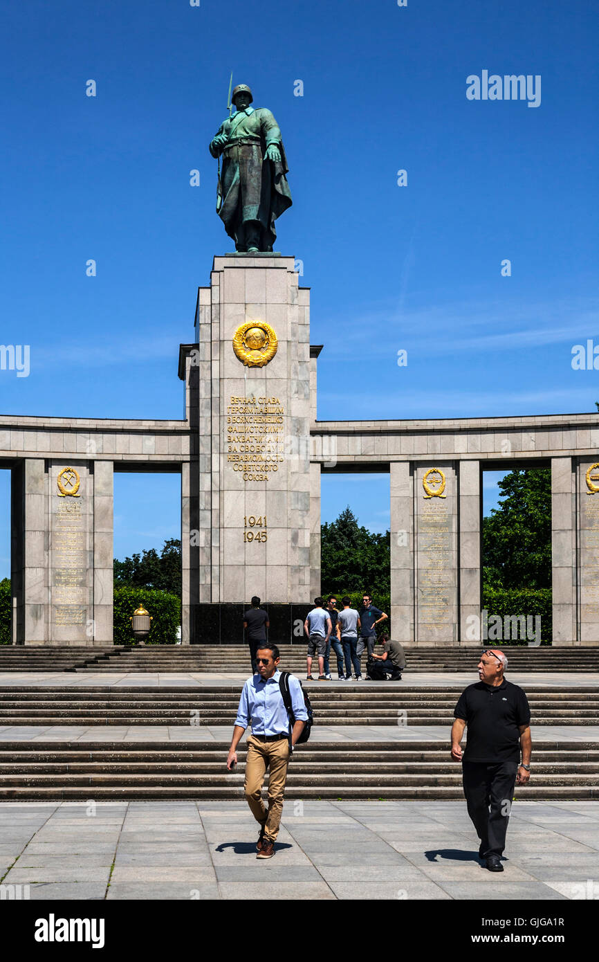 Guerra sovietica Memorial, il parco Tiergarten di Berlino, Germania. Foto Stock