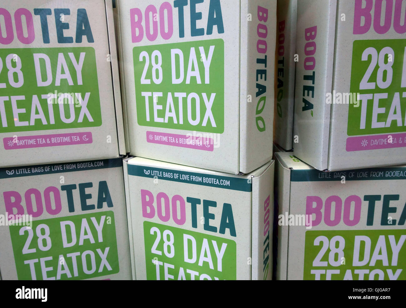 Bootea 28 giorno detox tè in health food shop display, Londra Foto Stock