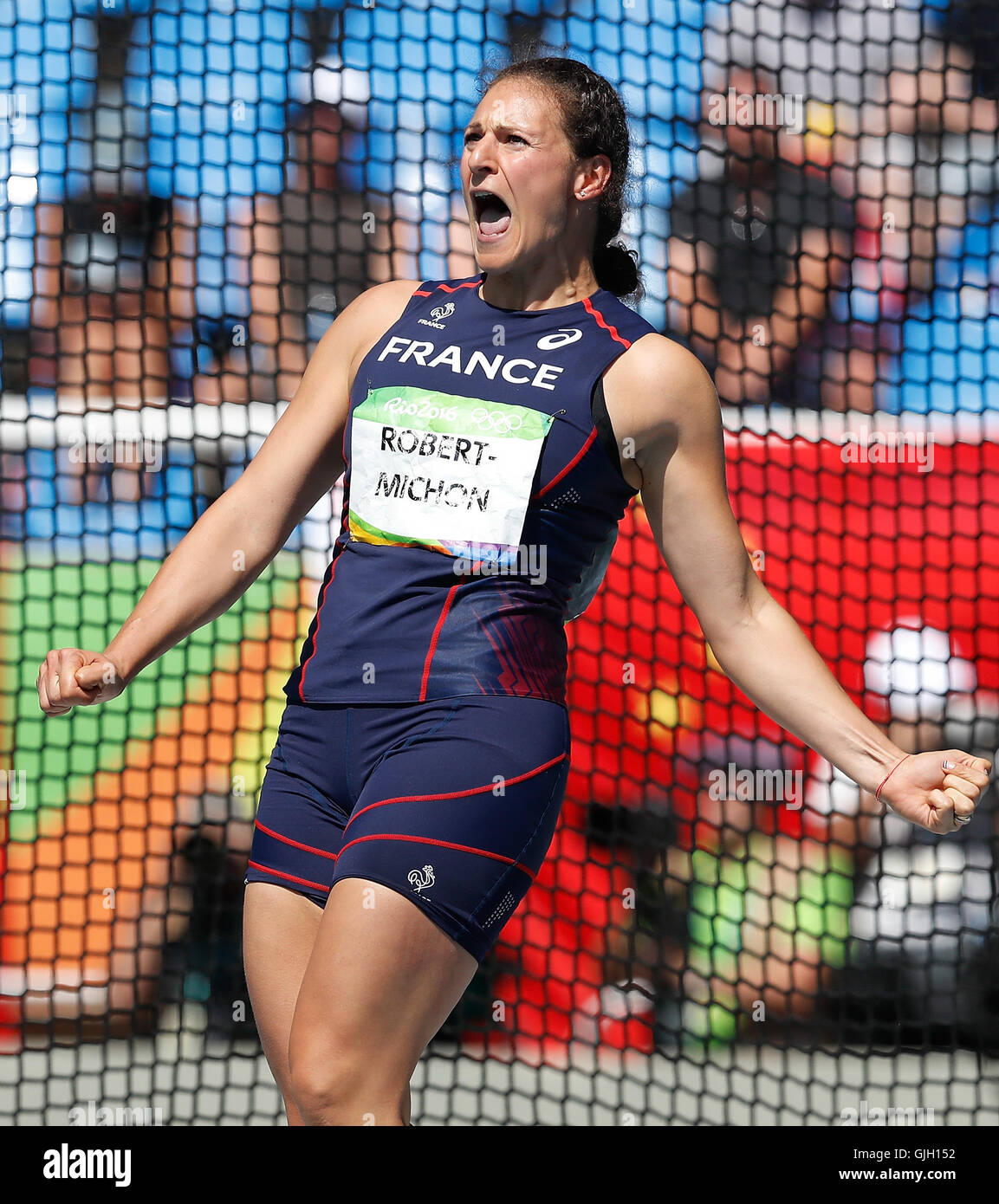 Rio De Janeiro, Brasile. 16 Ago, 2016. In Francia la Melina Robert-Michon compete durante la finale di donne lancio del disco al 2016 Rio in occasione dei Giochi Olimpici di Rio de Janeiro, Brasile, su agosto 16, 2016. Melina Robert-Michon ha vinto la medaglia d'argento. Credito: Wang Lili/Xinhua/Alamy Live News Foto Stock
