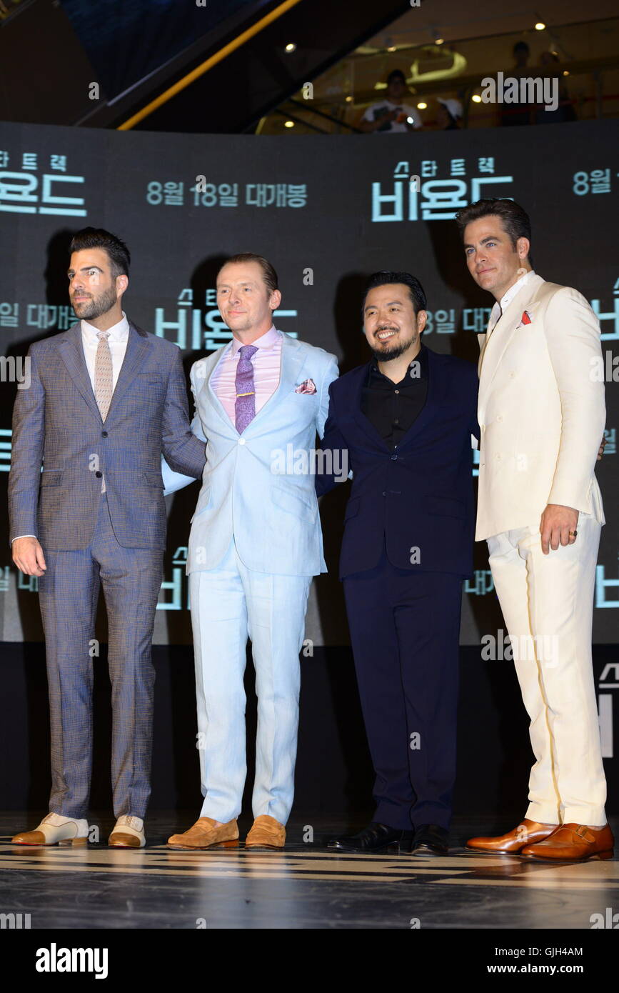 Seul in Corea. 16 Ago, 2016. Zachary Quinto, Chris Pine e Simon Pegg frequentare il tappeto rosso di Star Trek oltre a Seul, in Corea il 16 agosto 2016. A Seul, in Corea il 01 agosto, 2016.(Cina e Corea diritti) Credito: TopPhoto/Alamy Live News Foto Stock