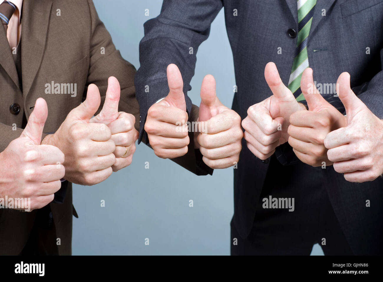 Conversazione tra uomini uomo Foto Stock
