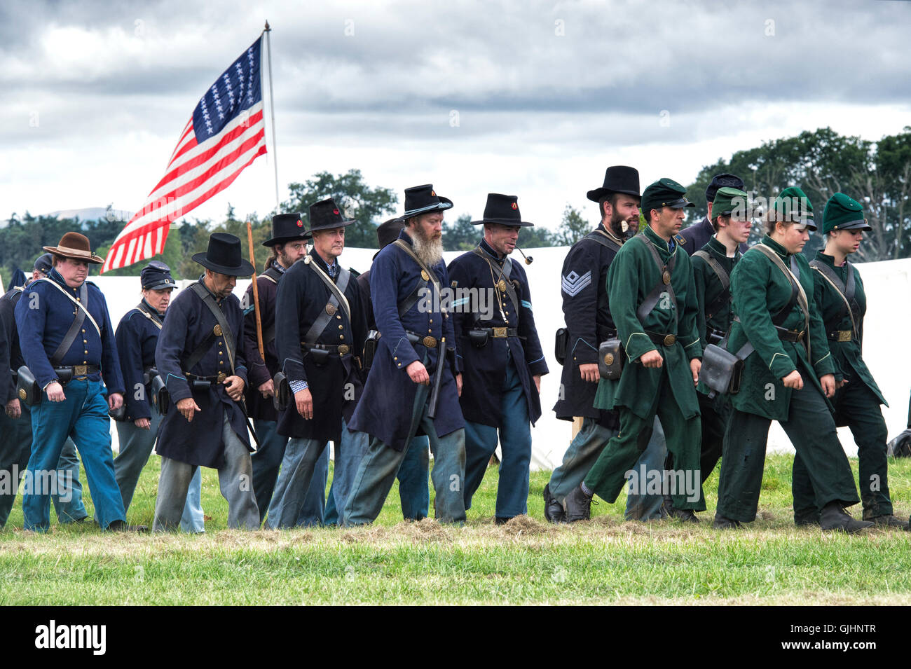 Unione dei soldati sul campo di battaglia della Guerra Civile Americana rievocazione storica a Spetchley Park, Worcestershire, Inghilterra Foto Stock