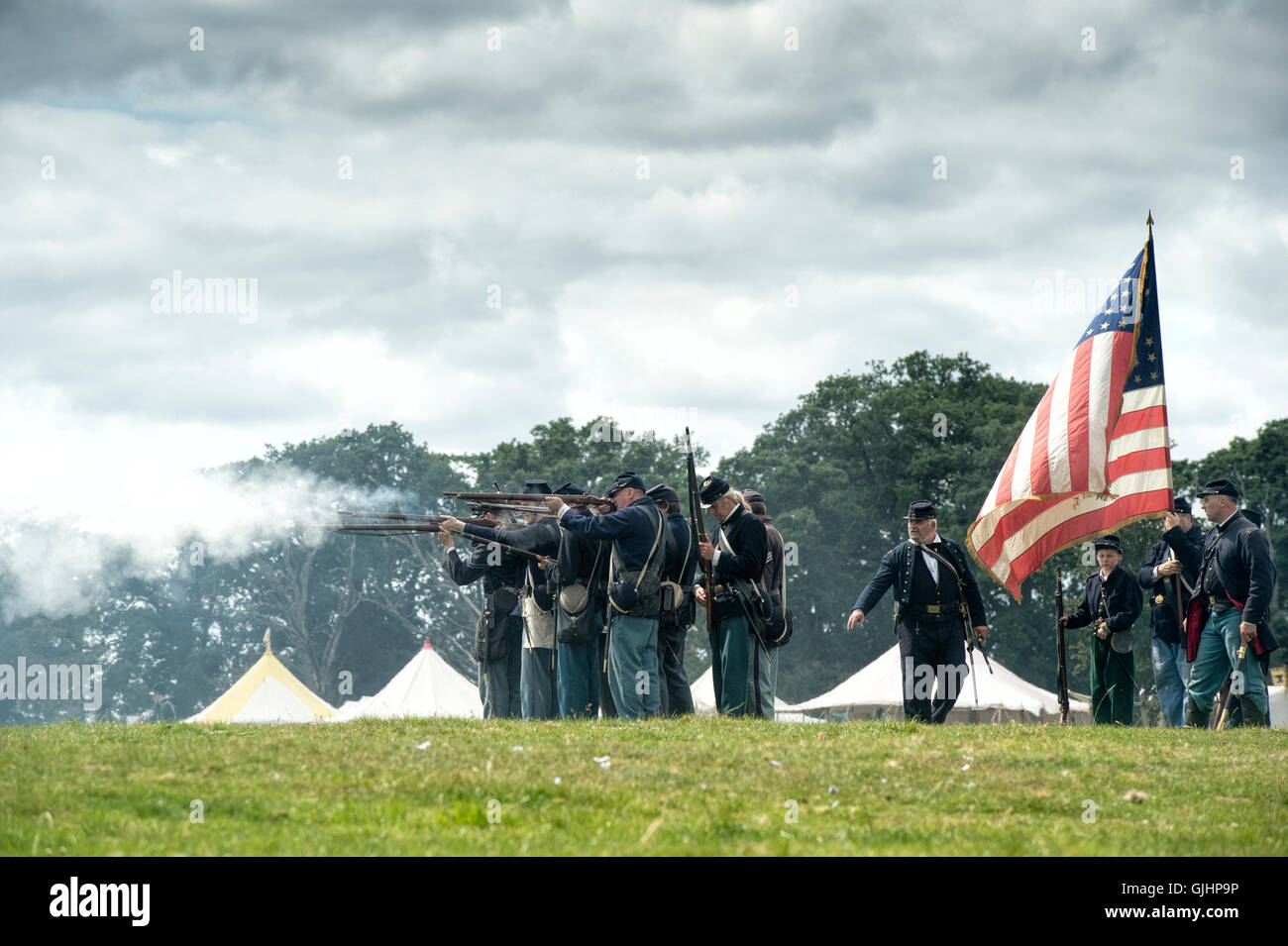 Unione dei soldati sul campo di battaglia della Guerra Civile Americana rievocazione storica a Spetchley Park, Worcestershire, Inghilterra Foto Stock