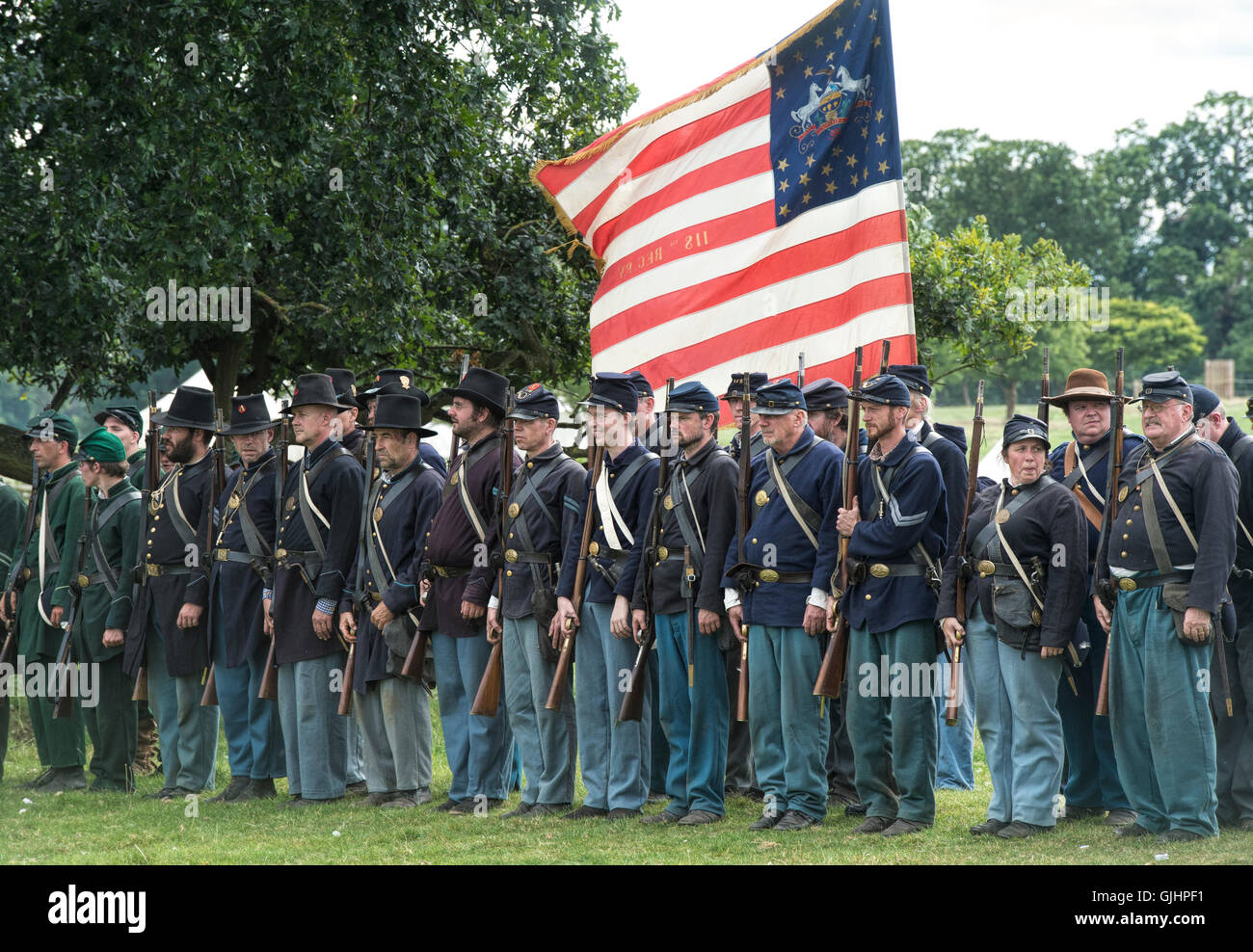 Unione dei soldati sul campo di battaglia della Guerra Civile Americana rievocazione storica a Spetchley Park, Worcestershire, Inghilterra Foto Stock