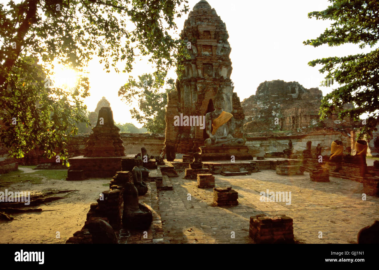 Tempio buddista rovine nel abendlich Foto Stock