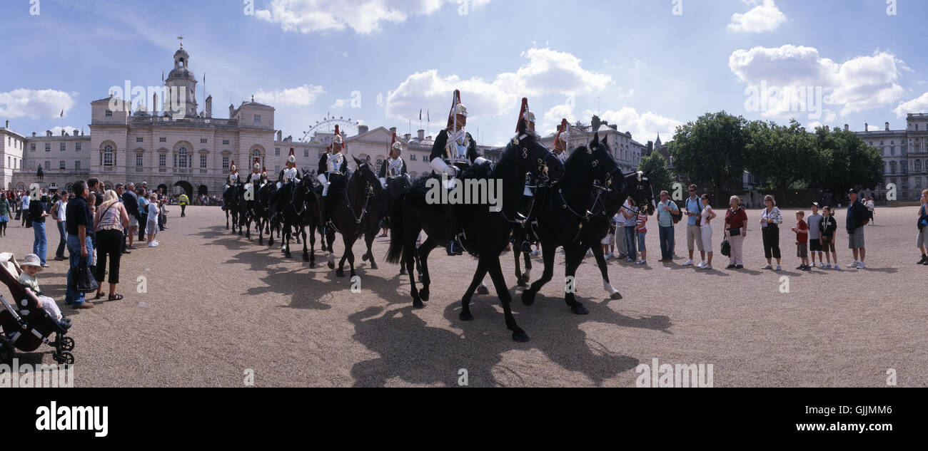 Cambio della guardia a Londra a cavallo Foto Stock