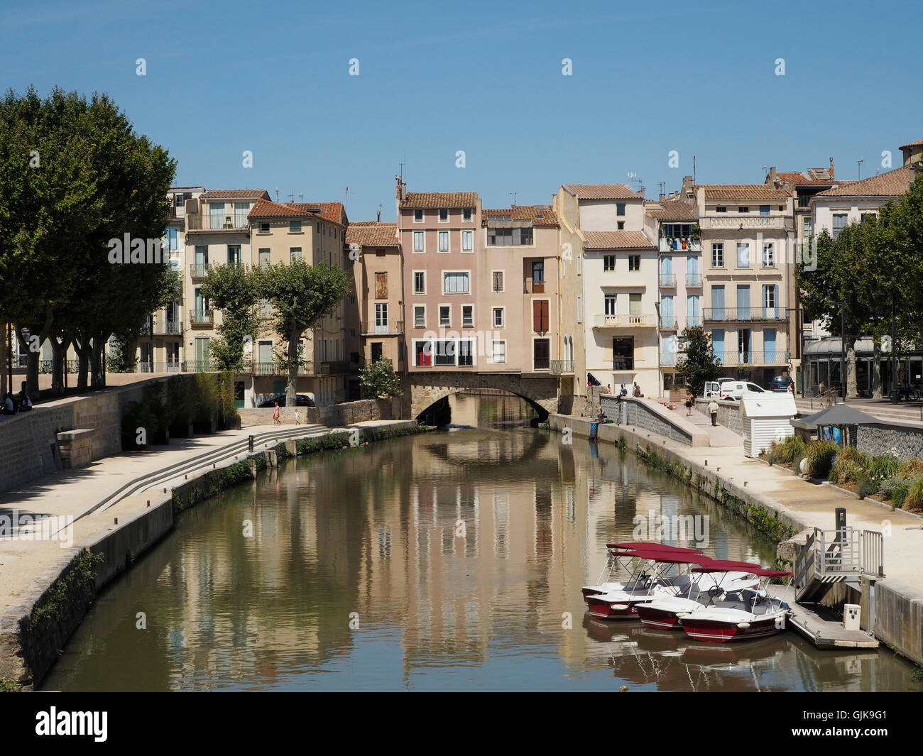 Canal de la Robine nel centro della città di Narbonne, Francia meridionale Foto Stock