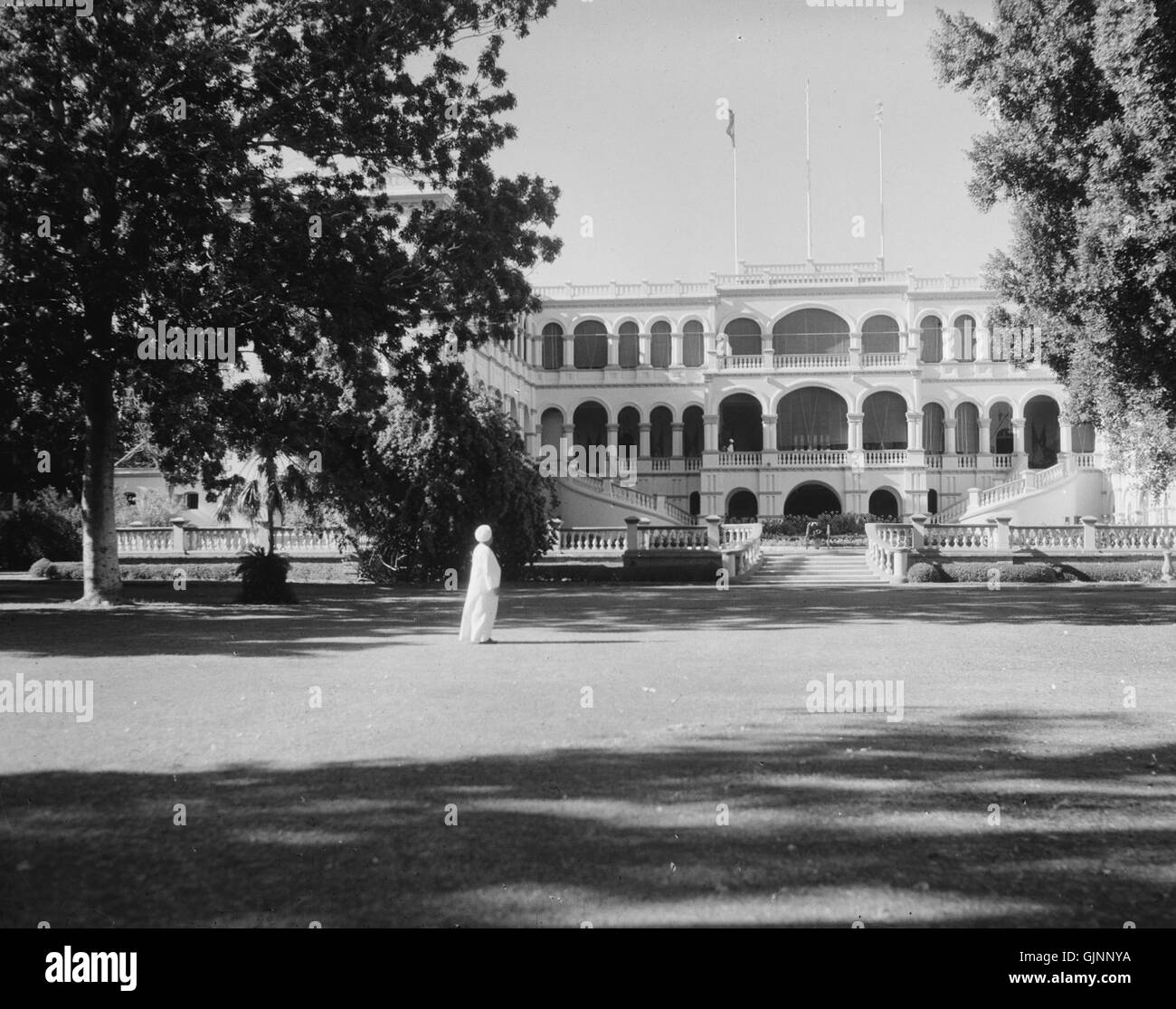 Un'immagine storica del Palazzo di Khartoum in Sudan, datata 1936. Il palazzo, noto per il suo significato architettonico, era un edificio importante durante il periodo del Sudan anglo-egiziano. Foto Stock