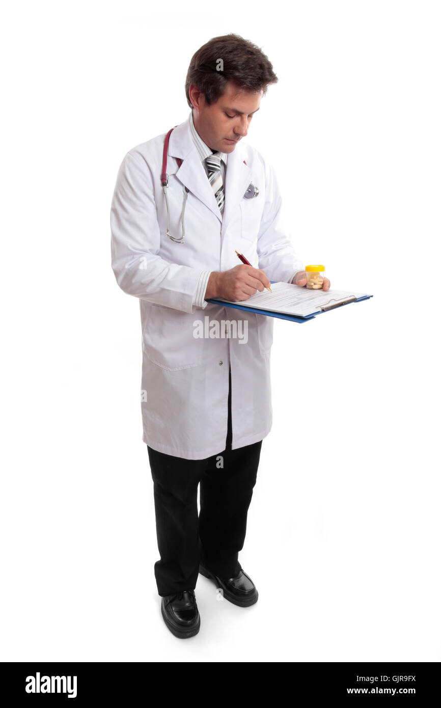 Medico iscritto fino record paziente Foto Stock