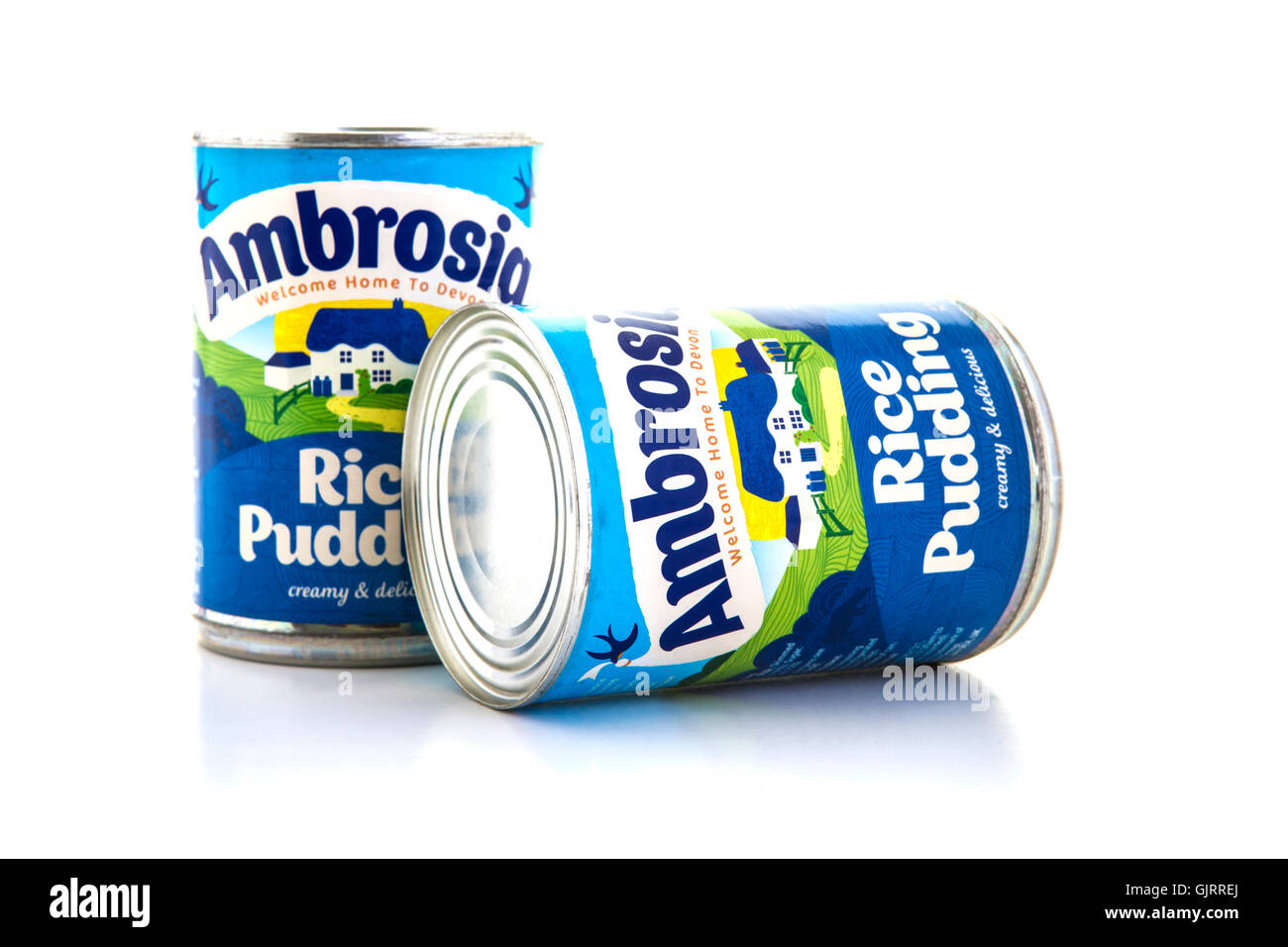 Due barattoli di Ambrosia budino di riso su sfondo bianco Foto Stock